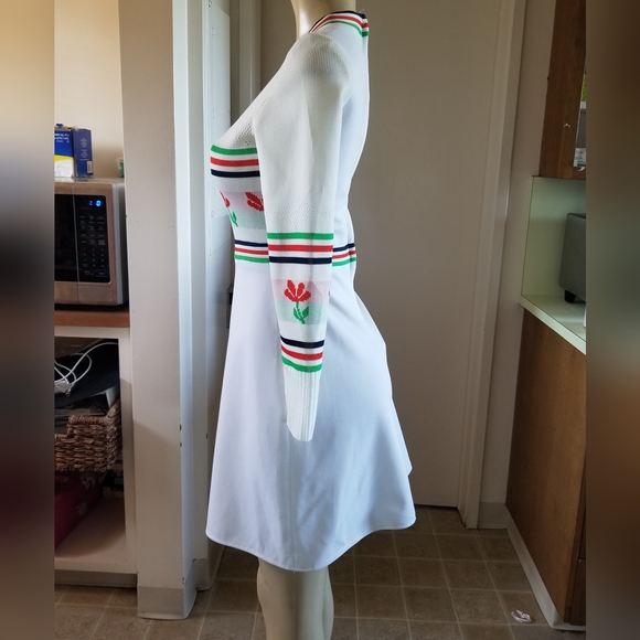 Vintage  Vicky Vaughn polyester  knitt white green red short 60s mini  dress - Picture 1 of 16